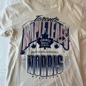 Abercrombie & Fitch Cream Graphic Tee